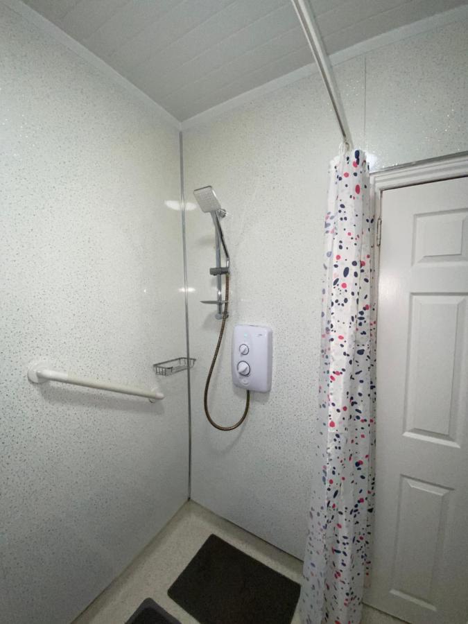 Private Lounge And Double Room Kilwinning Zewnętrze zdjęcie